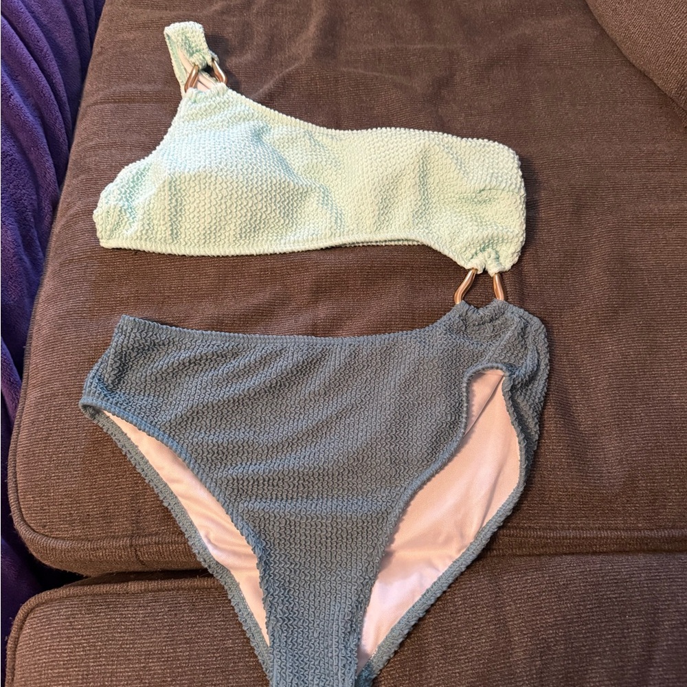 One-Shoulder Textured One Piece Bathing Suit